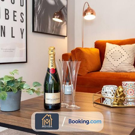 Stylish Two Bed Town Centre Apartment By Movida Property Group Short Lets & Serviced Accommodation With Parking Гаррогейт Екстер'єр фото