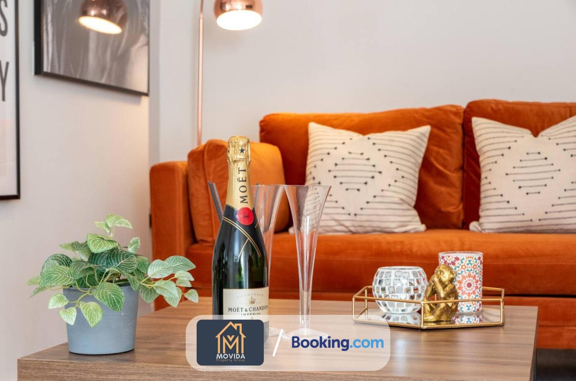 Stylish Two Bed Town Centre Apartment By Movida Property Group Short Lets & Serviced Accommodation With Parking Гаррогейт Екстер'єр фото